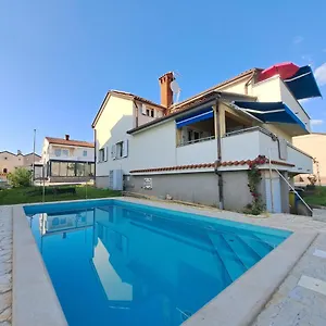Appartamento Casa Antonio With Swimming Pool, Novigrad Istria