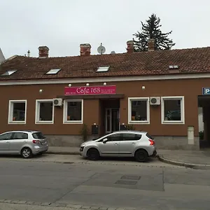 Cafe 168 Bed & Breakfast Vídeň