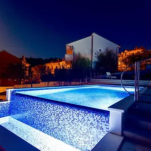 Amica Apartmán Trogir